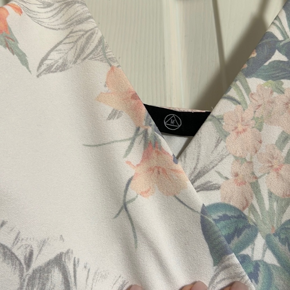 Missguided floral beach mini dress - Picture 3 of 4